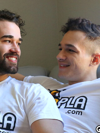 Jayden Marcos gives Jaxon Valor a Cum Facial