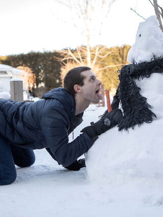 Gay snowman Bo Sinn fucking twink Benjamin Blue in the ass from behind
