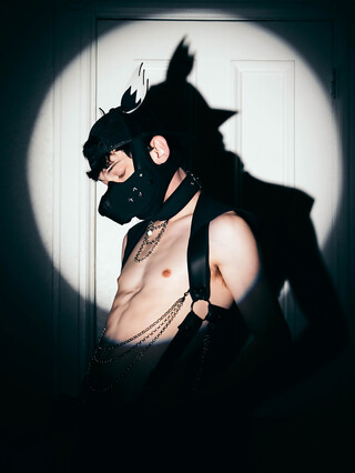 New Exclusive Leo Louis & Edward Terrant!