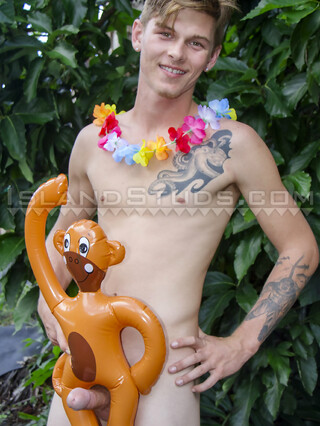 Beer Can Cock Jeffrey Is Back! Surfer Boy Jokes, Works, Pees, Edges and Busts Only Here!