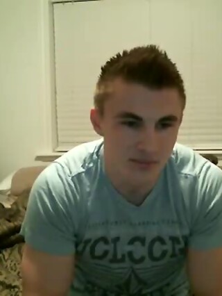 Jake Davis Goes LIVE To Jerk It