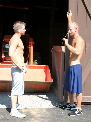 Sexy twinks Patrick Rouge & Chad Clovis fuck after having a mud fight