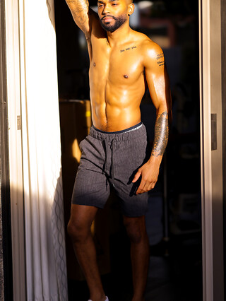 Tatted Stud James Harp Does The Stroke 'N Poke For The Cameras!