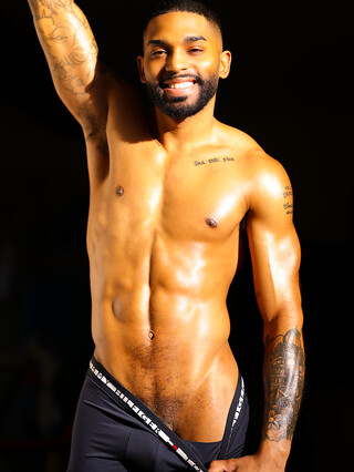 Tatted Stud James Harp Does The Stroke 'N Poke For The Cameras!