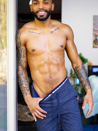 Tatted Stud James Harp Does The Stroke 'N Poke For The Cameras!