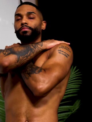 Tatted Stud James Harp Does The Stroke 'N Poke For The Cameras!