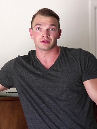 Big Bodybuilder Dorian James is a HOT Sexy Teddy Bear by Gayhoopla