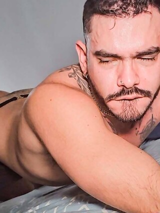 Dani Montenegro and Apolo King fuck by Bareback That Hole